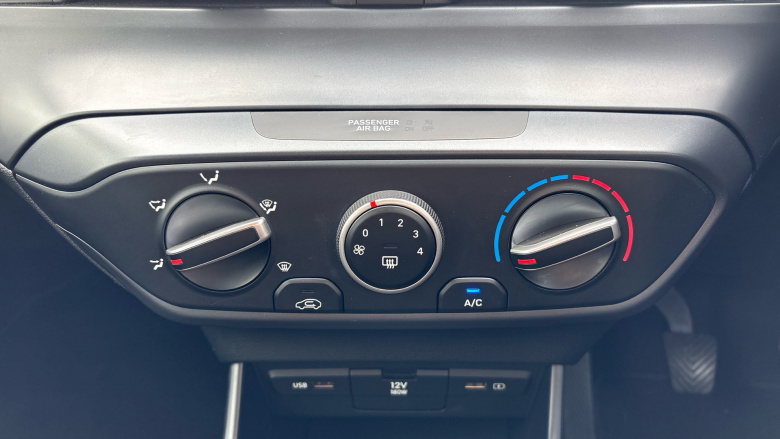 Hyundai i20 1.0T GDi 48V MHD SE Connect 5dr Petrol Hatchback